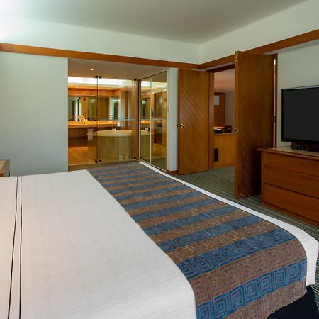 Sonesta Hotel El Olivar Ліма Екстер'єр фото A bedroom at the hotel