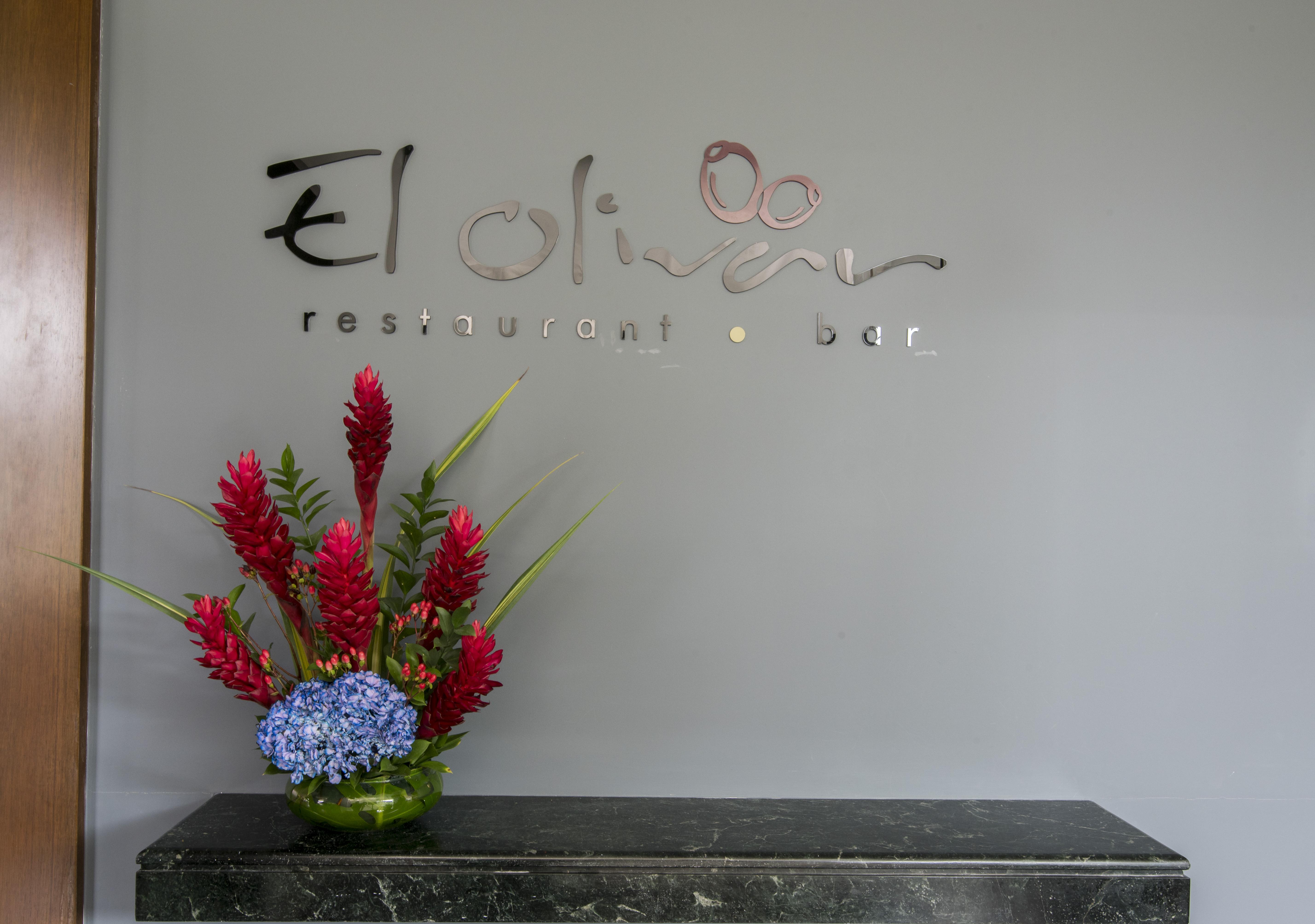 Sonesta Hotel El Olivar Ліма Екстер'єр фото Restaurant entrance